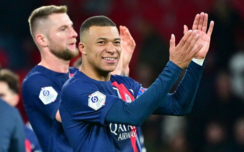 Dziewiąte zwycięstwo PSG, kolejna bramka Mbappe