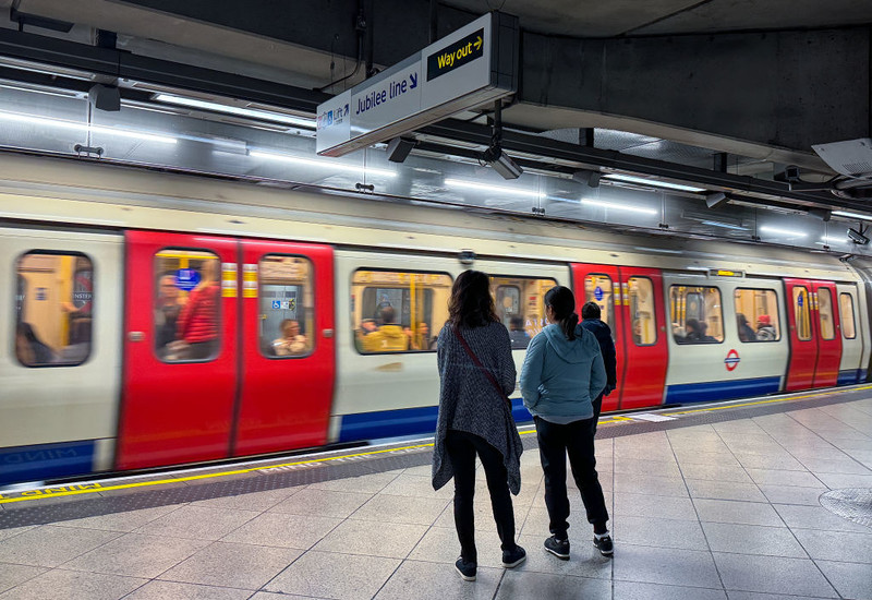 Tube strike threat in new year after unions reject 5% pay rise