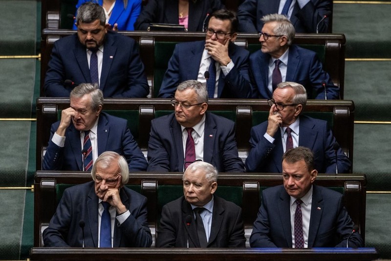 What do Poles think about the need for commissions of inquiry?