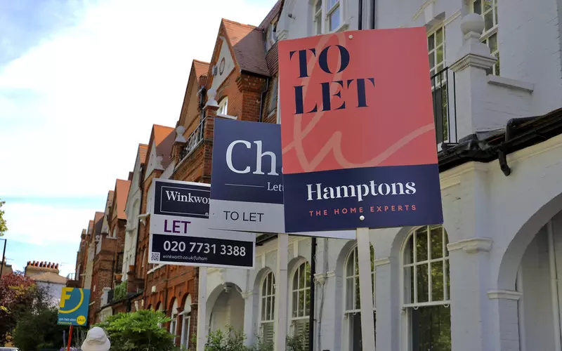 Renting: Rising cost and lack of choice forcing families to smaller homes
