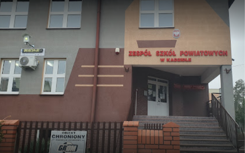 Atak nożownika w szkole. "To straszny akt przemocy, który wstrząsnął Polską"