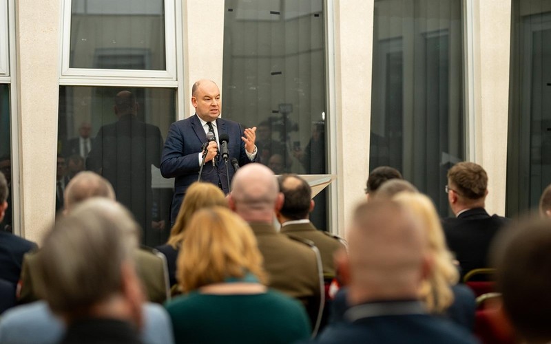 Londyn: Pożegnano sprowadzane do Polski prochy gen. Kopańskiego i ppłk. Eichlera