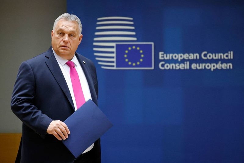Hungarian PM demands removal of Ukraine's EU accession issue from European Council agenda
