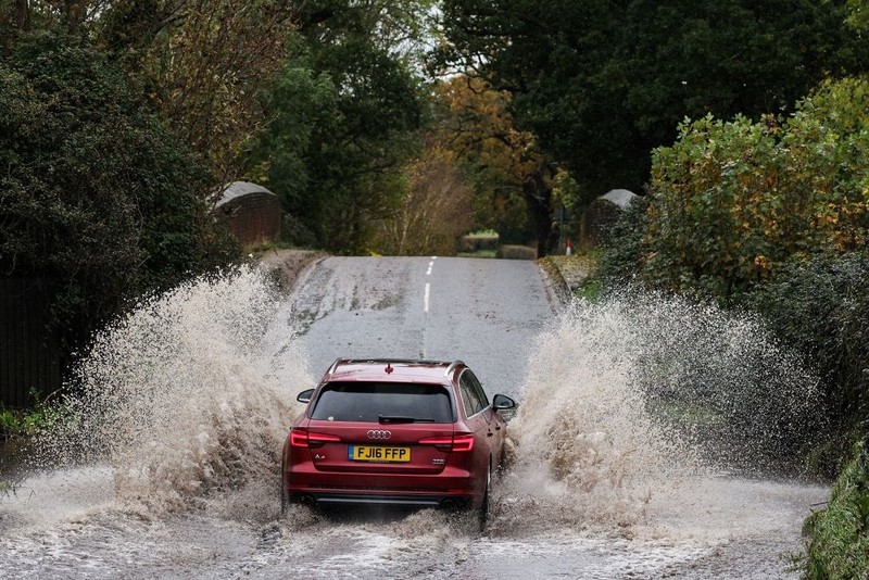 UK weather: Yellow warnings issued as heavy rain expected