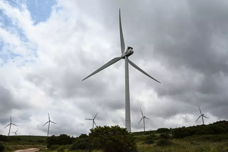 Francja: Sąd nakazał demontaż siedmiu turbin wiatrowych z powodu negatywnego wpływu na środowisko