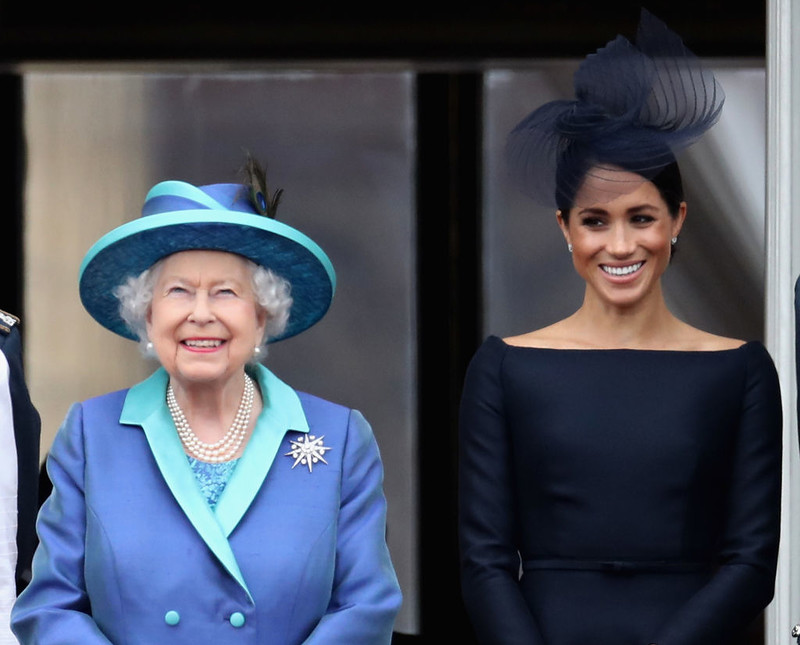 Nowa książka o royalsach ujawnia, jak Meghan Markle została poniżona przez Elżbietę II