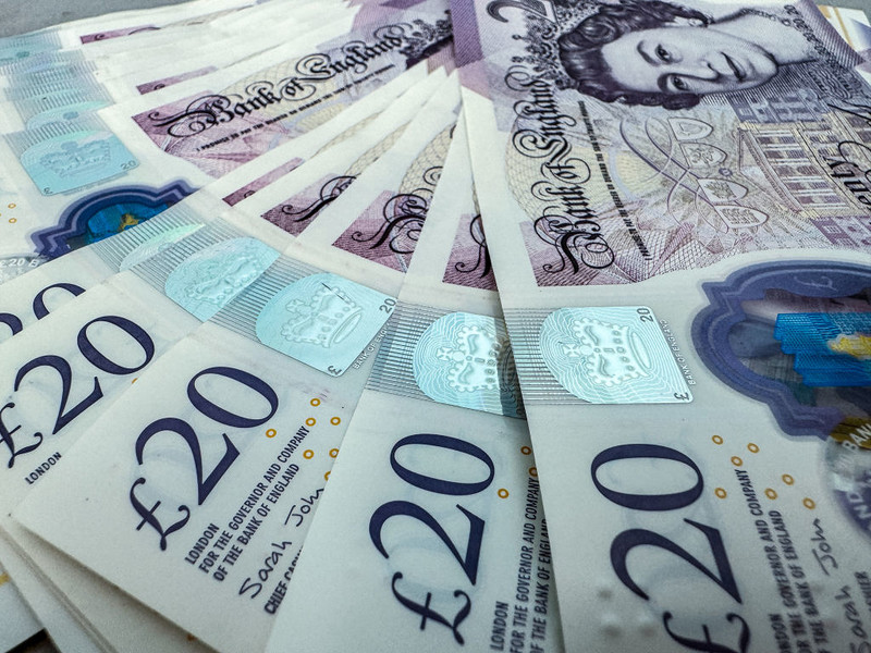 Falling UK inflation will ease pressure for high pay awards, says thinktank