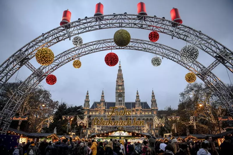 Polacy marzą o spędzeniu Bożego Narodzenia w Londynie i Wiedniu