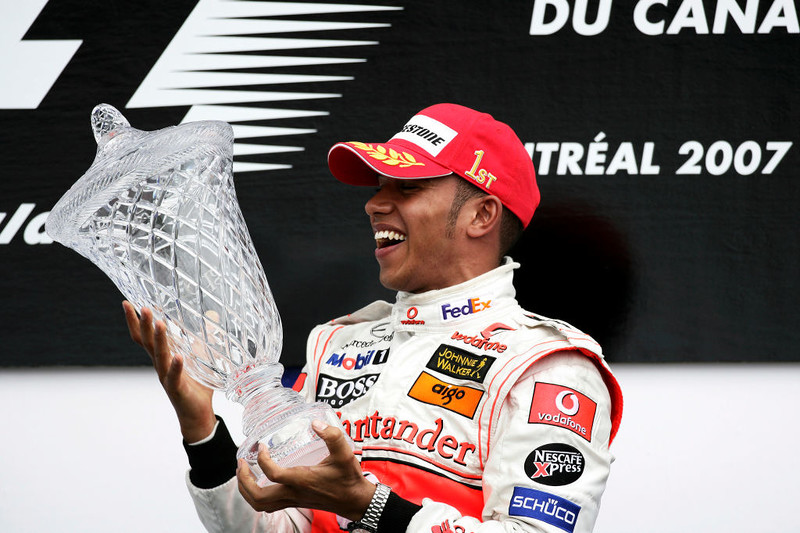 Na aukcję trafił kombinezon Lewisa Hamiltona, w którym wygrał pierwszy wyścig w F1