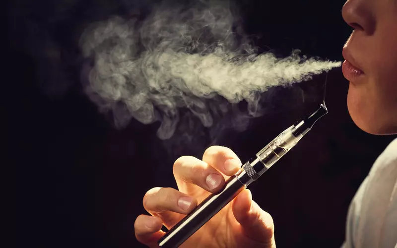 WHO calls for a ban on flavored e-cigarettes ​