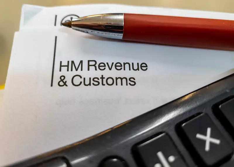 Brytyjski urząd skarbowy HMRC "marnuje" pieniądze podatników na ściąganie drobnych należności