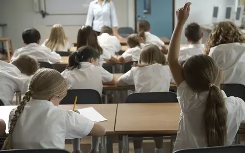 Schools in England do not have to address gender-questioning students according to their demands