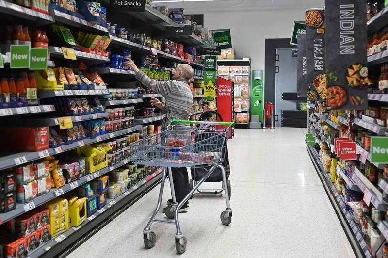 UK inflation falls to 3.9 per cent, the lowest level since September 2021