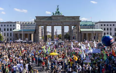 Germany: Only 40 per cent of citizens feel they can express their opinions freely