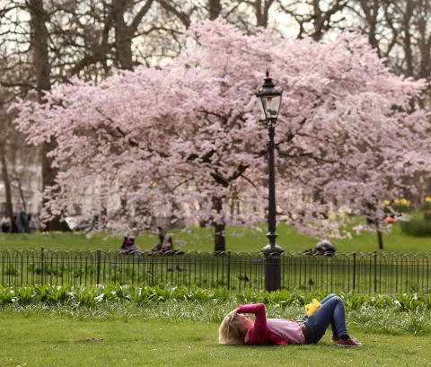 Met Office forecast "spring-like" sunny spells with highs up to 18 degrees