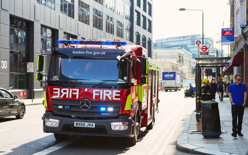Strażacy w UK nie chcą łągodniejszych regulacji związanych z bezpieczeństwem pożarowym