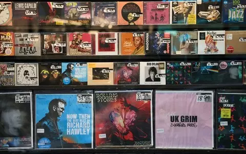 UK vinyl sales at the highest level since 1990