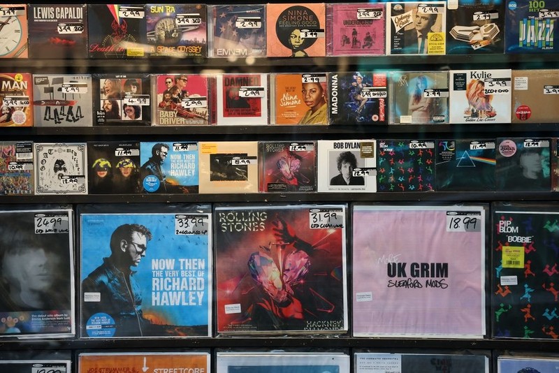 UK vinyl sales at the highest level since 1990