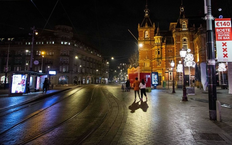 Netherlands: More than half of Dutch women are afraid to walk alone on New Year's Eve