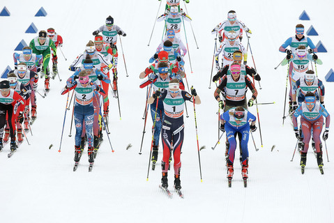 Bjoergen wins women's 10k at cross-country ski World Cup