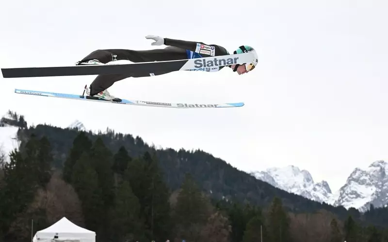 Four Hills Tournament: Lanisek won qualification in Ga-Pa, four Poles in competition