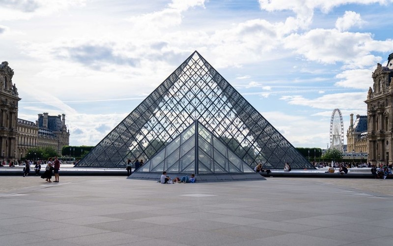 France: Visitor numbers at Paris's Louvre museum return to pre-pandemic levels