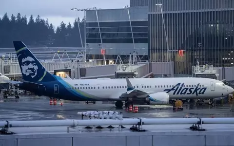 Boeing 737 Max 9 grounded.  Window fell out of flying plane