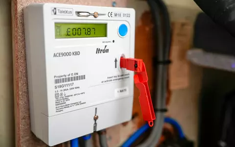 Energy firms allowed to restart force-fitting prepayment meters