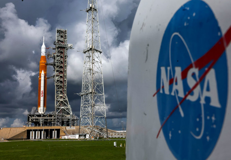 NASA: Astronauci wrócą na Księżyc w 2026 r. - rok później, niż planowano