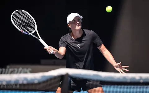 Australian Open: Swiatek to play Kenin in round 1, Linette to play Wozniacki