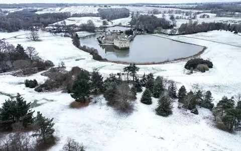 Yellow weather warning as UK braced for snow next week