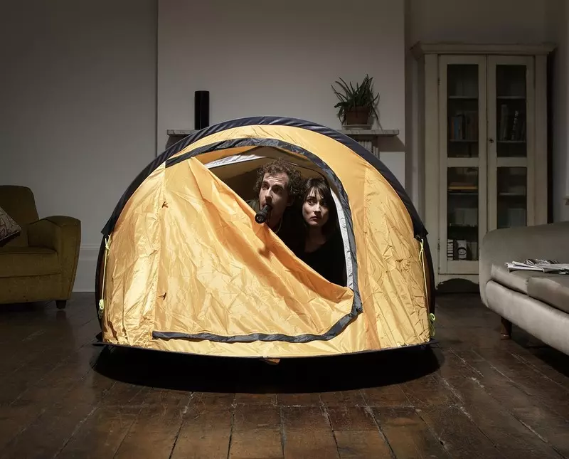 Airbnb wstrzymało ofertę noclegu w namiocie w salonie jednego z londyńskich mieszkań 