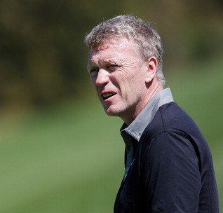 Ex-Manchester United boss David Moyes probed over bar 'scuffle'