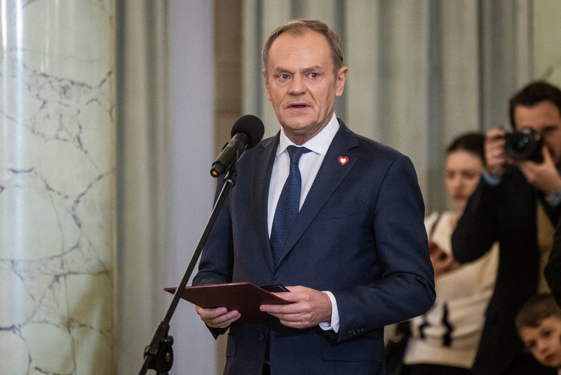 "Financial Times: Donald Tusk is forced into unconventional tactics