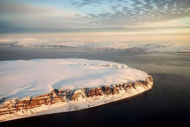 Lodowiec kontynentalny Grenlandii skurczył się o 5 tys. km2 powierzchni w ciągu 37 lat