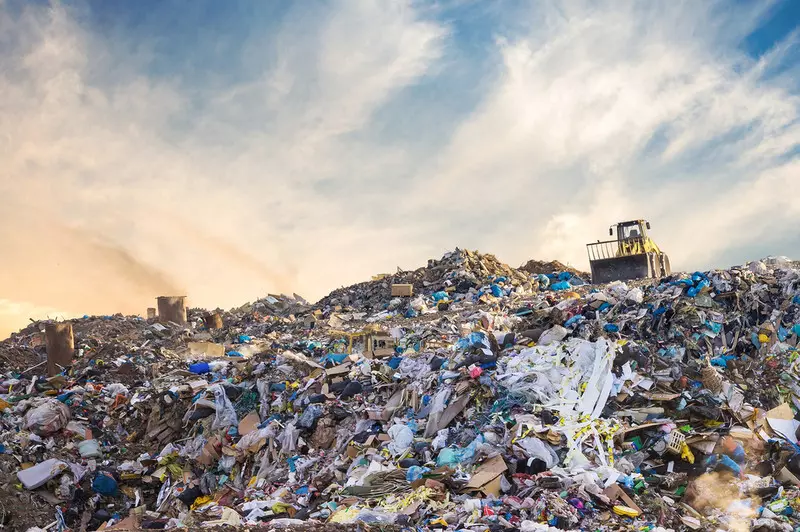 Kraje UE wyeksportowały w 2022 r. 32,1 mln ton odpadów do krajów spoza UE