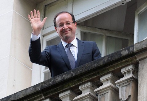 "Paryż nie jest już Paryżem". Hollande odpowiada Trumpowi