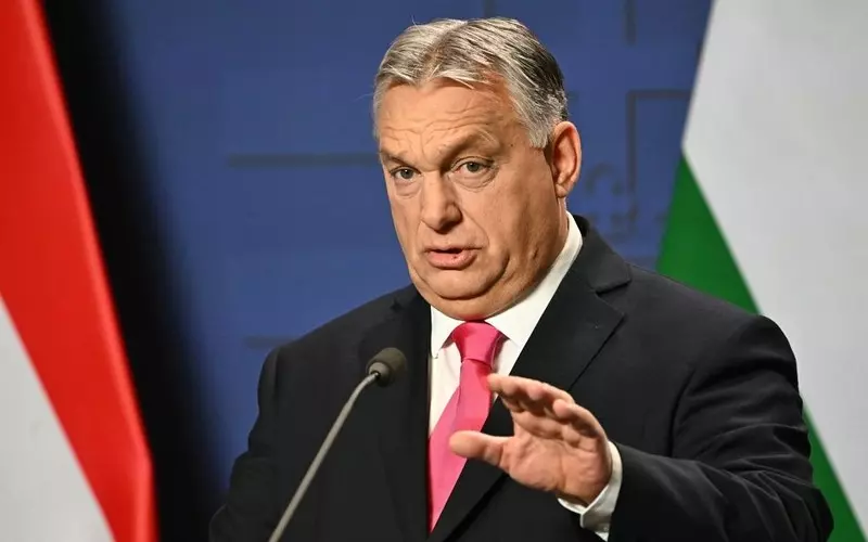 "FT": UE grozi uderzeniem w węgierską gospodarkę, jeśli Orban zablokuje pomoc dla Ukrainy