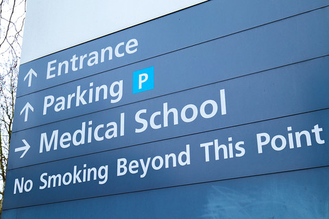 Smoking to be banned outside hospitals and all NHS buildings