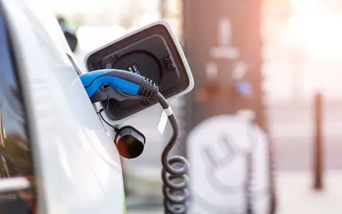 Lower taxes, more facilities for e-car owners in Poland