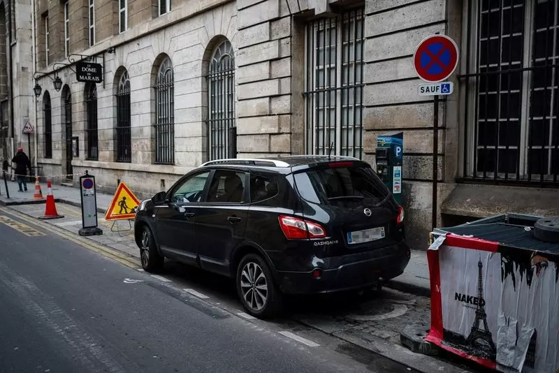 London could introduce SUV parking charge, Sadiq Khan indicates