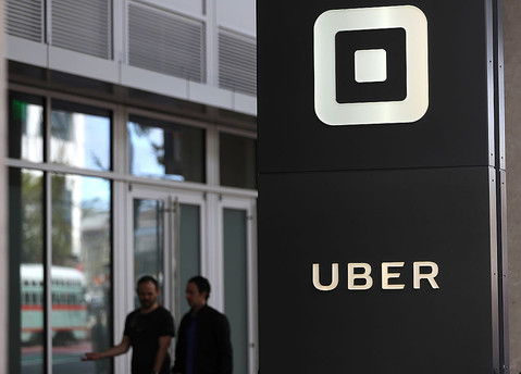 Uber: Obowiązkowe testy jezyka angielskiego wyeliminują z rynku 33 tys. kierowców