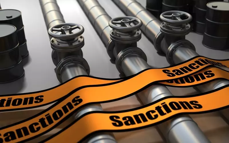 BBC: Mimo sankcji, trwa import do UK produktów z rosyjskiej ropy naftowej