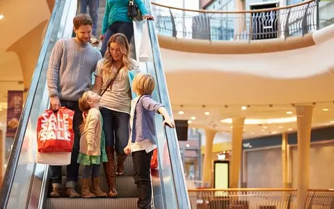 Traffic in shopping malls in Poland has decreased slightly