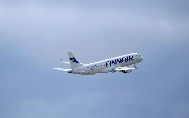 Pierwsza europejska linia lotnicza waży pasażerów przed wejściem na pokład