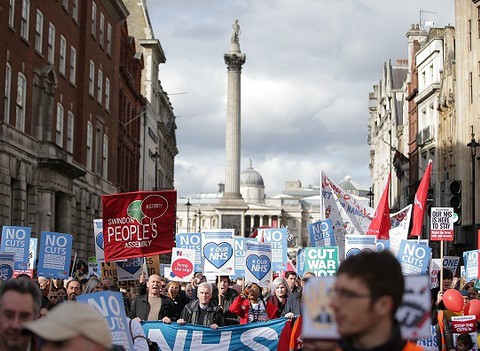 Londyn: Demonstracja w obronie służby zdrowia. "Migranci tworzą NHS"