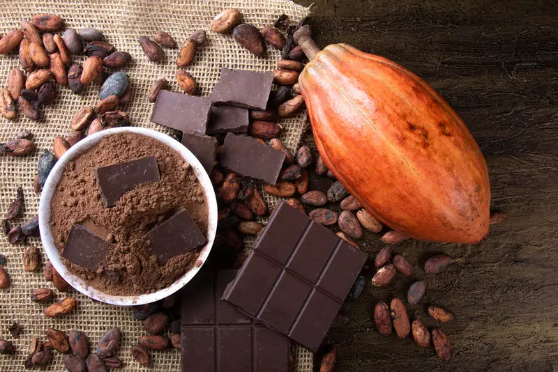 Chocolate: Cocoa price hits record high as El Niño hurts crops