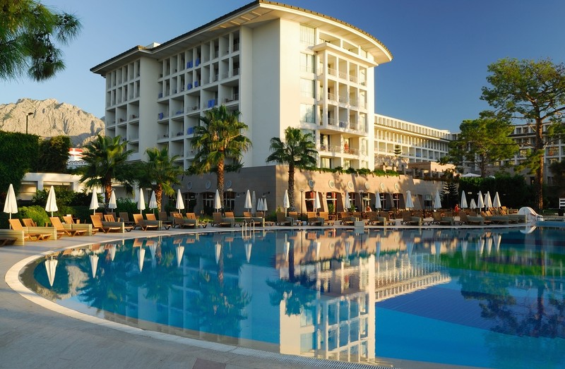 "Taniej jest mieszkać w 5-gwiazdkowym hotelu all inclusive niż wynajmować mieszkanie w UK"