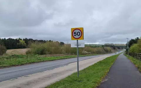 Thousands of drivers tricked by fake 50mph sign on A20 must pay fines, say police