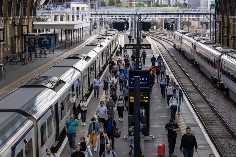 Liczba osób podróżujących pociągami w UK może się niemal podwoić do 2050 r.